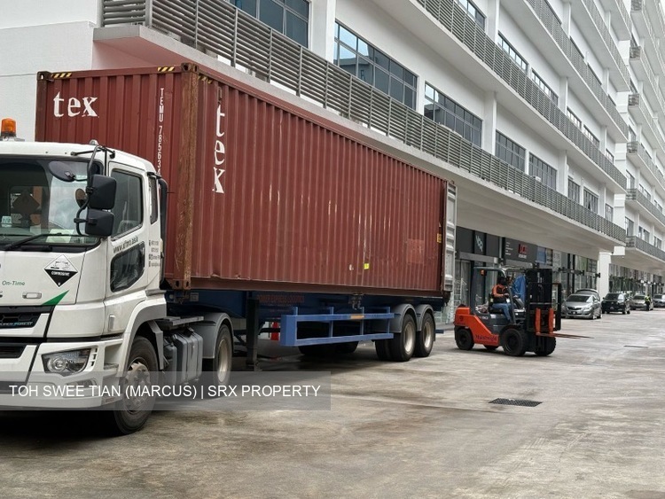 Link @ AMK (D20), Factory #623563661